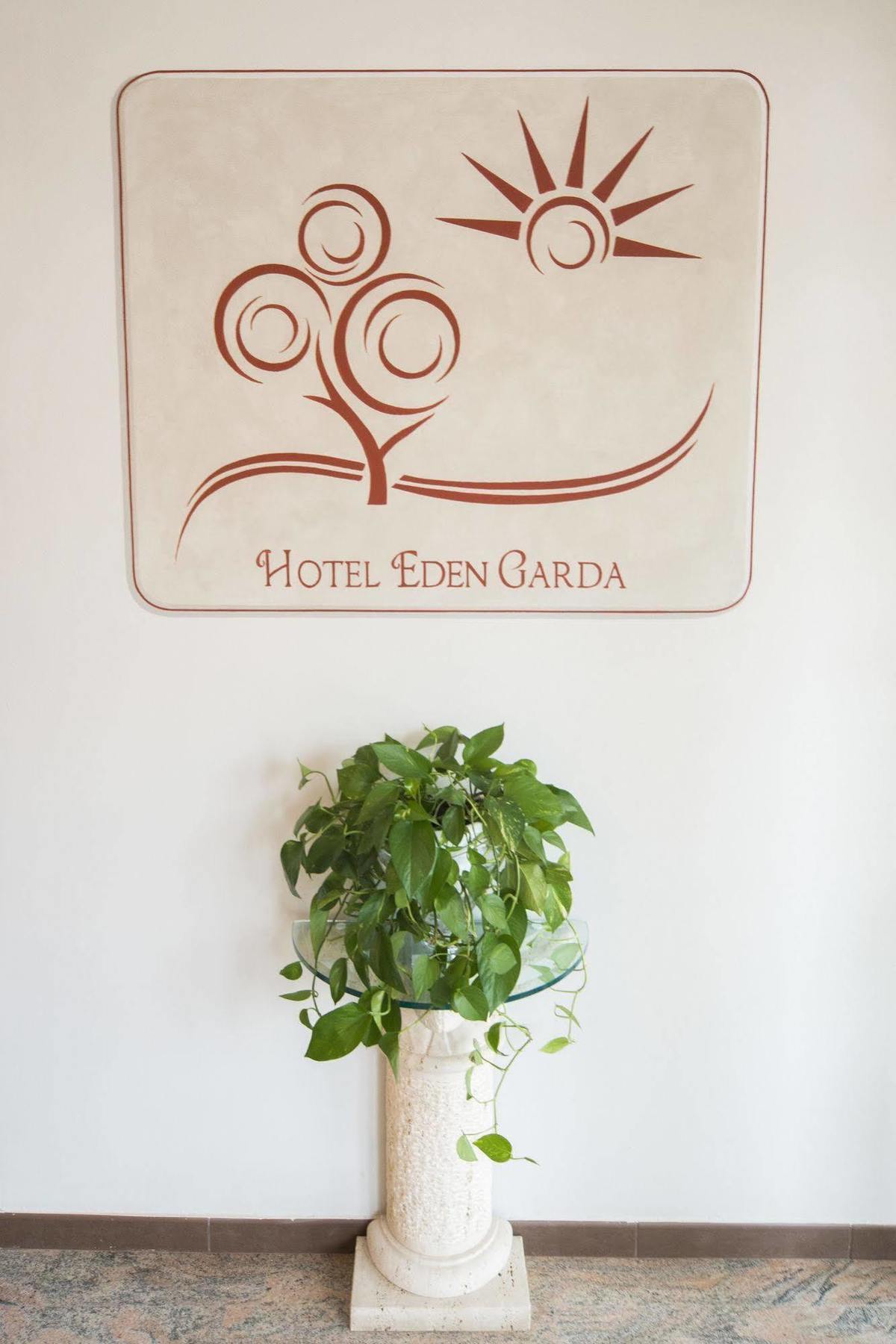 Hotel Eden Garda Гарда Экстерьер фото
